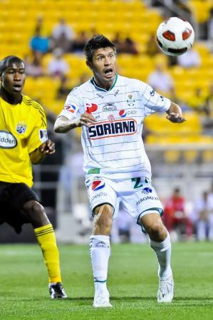 Delantero. Oribe Peralta. nació el 12 de enero de 1984. Debutó en 2002 con Monarcas de Morelia.