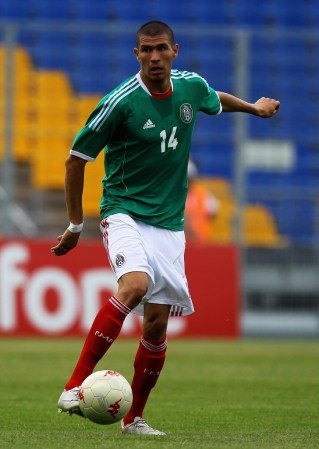 Mediocampista. Jorge Enríquez. Nació el 8 de enero de 1991. Debutó en 2010 con el Club Deportivo Guadalajara.