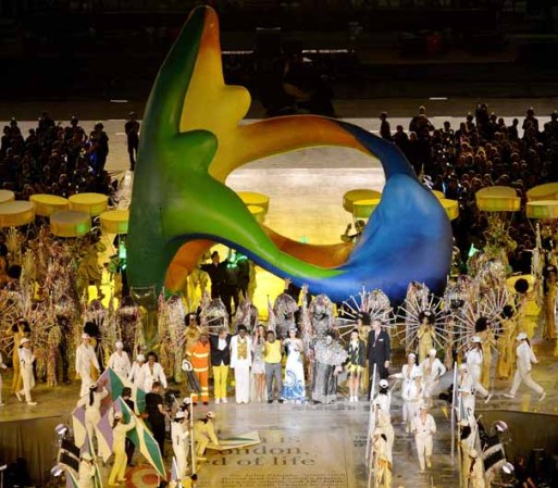 A ritmo de samba y movimientos de capoeira, Río de Janeiro se presentó al mundo como la próxima sede de los Juegos Olímpicos.