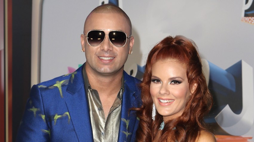 654474375AA00053_Univision_