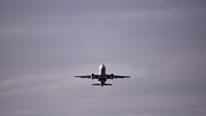 A United Airlines plane departs Reagan National Airport in Arlington, Virginia, U.S., on Monday, April 6, 2020.