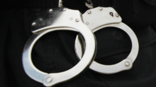 Handcuffs3
