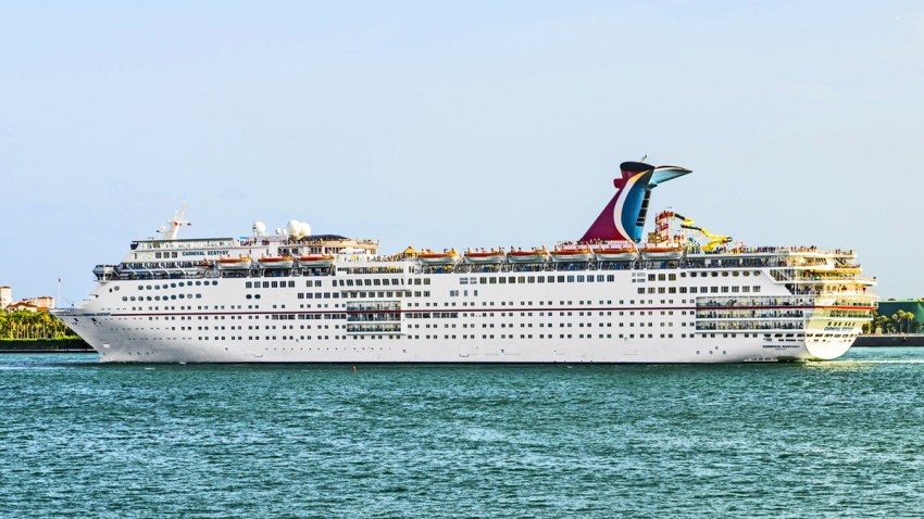 Mujer-cae-de-crucero-Carnival-Ectasy-en-Bahamas