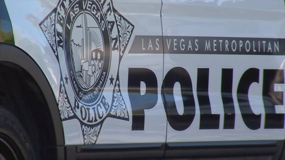 Man stabbed on Boulder Highway, Metro says