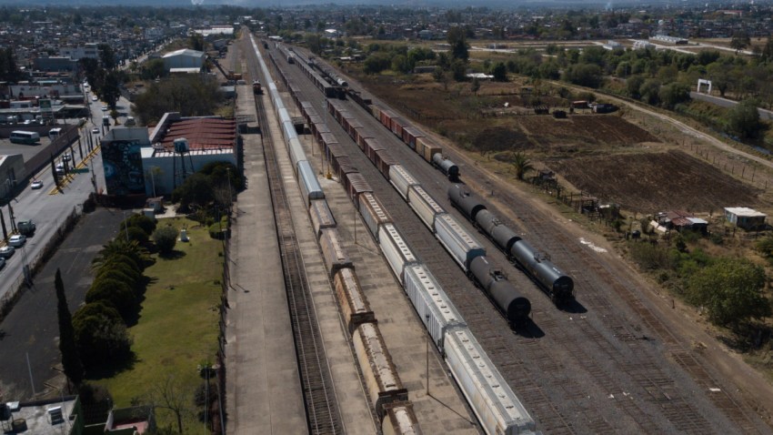 mexico-michoacan-bloqueo-trenes