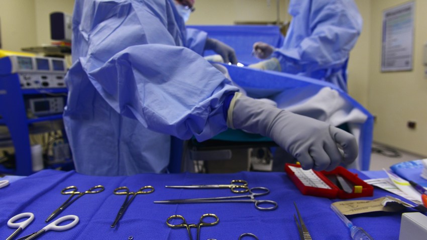 surgery-688380_1920