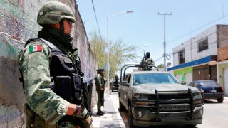 Guardia militar vigila población de Jalisco