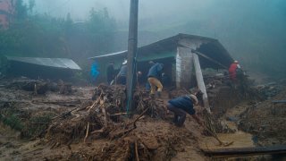 Casa destruida por el paso de la tormenta Eta