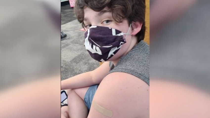 Vacunas Pfizer para menores: testimonio de adolescente de 14