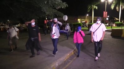 Sale de Honduras primera caravana de migrantes rumbo a EEUU en 2022