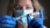 COVID-19 en EEUU: casi 2,000 personas tendrán que volver a vacunarse por mal manejo de las dosis