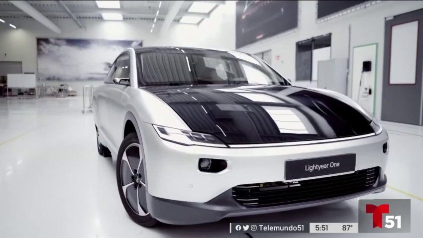 Inician producción de un auto eléctrico que se carga con paneles solares, mira su precio