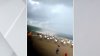 En video: tromba marina sorprende a turistas y arrasa turística playa