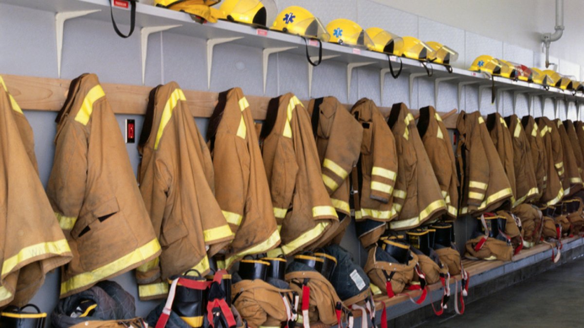 Dale Play: Kentucky Firefighters Hang Up Their Uniforms for “Hot” Photos – NBC Las Vegas