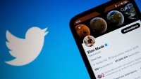 Fuerte caída: Twitter ha perdido más de la mitad de su valor desde la compra de Elon Musk