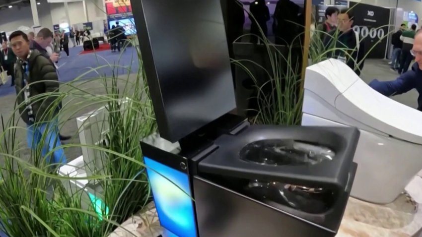 En video: mira todo lo que hace este inodoro inteligente que cuesta más de $10,000