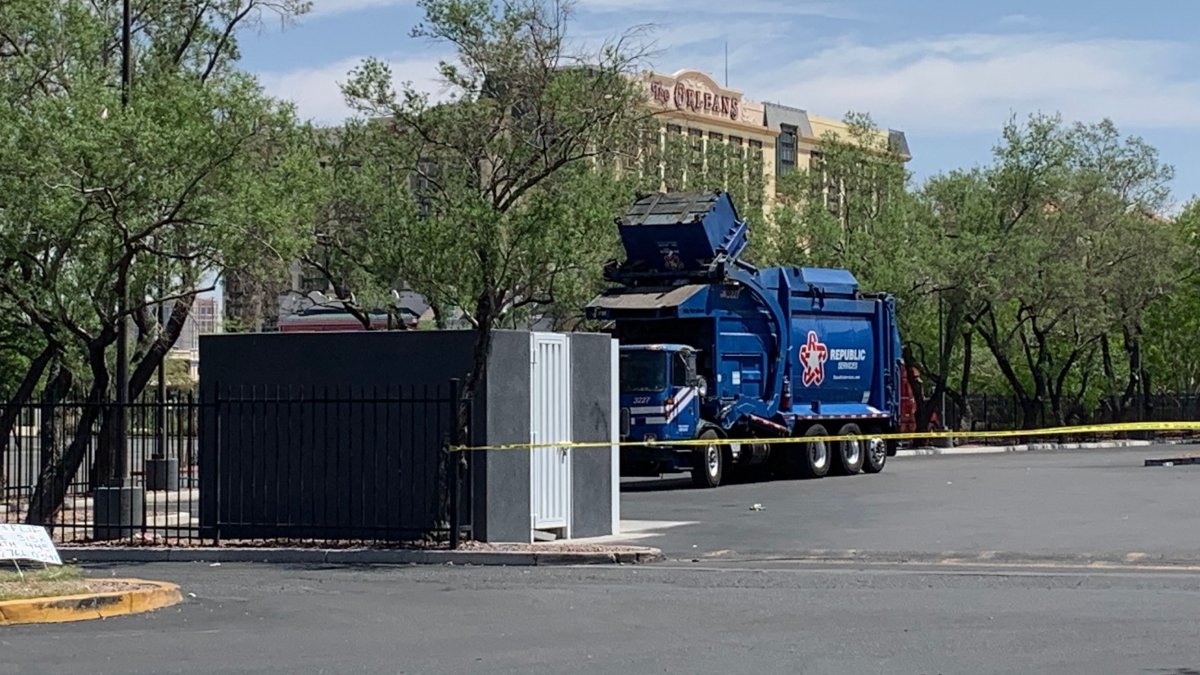 A dead man is found near a Las Vegas dump