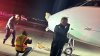 Autobús choca contra avioneta llena de pasajeros en aeropuerto de Chicago y deja 2 heridos