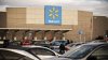 Compras ilimitadas o $100 millones: demanda a Walmart tras presunto incidente en una de sus tiendas