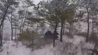 EN VIDEO: Rescatan a estudiantes de Kentucky tras tormenta invernal
