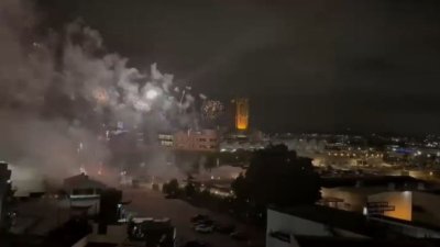 En video: fuegos artificiales ilegales siembran el miedo en el centro de Los Ángeles