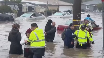 En video: poderosa tormenta deja al sur de California bajo el agua