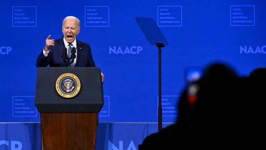 El presidente Joe Biden habla en la 115ª Convención Nacional de la NAACP en Las Vegas, el martes 16 de julio de 2024. (AP Foto/David Becker)