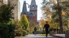 Instan a alumnos universitarios con visa a que regresen a EEUU antes de la asunción de Trump