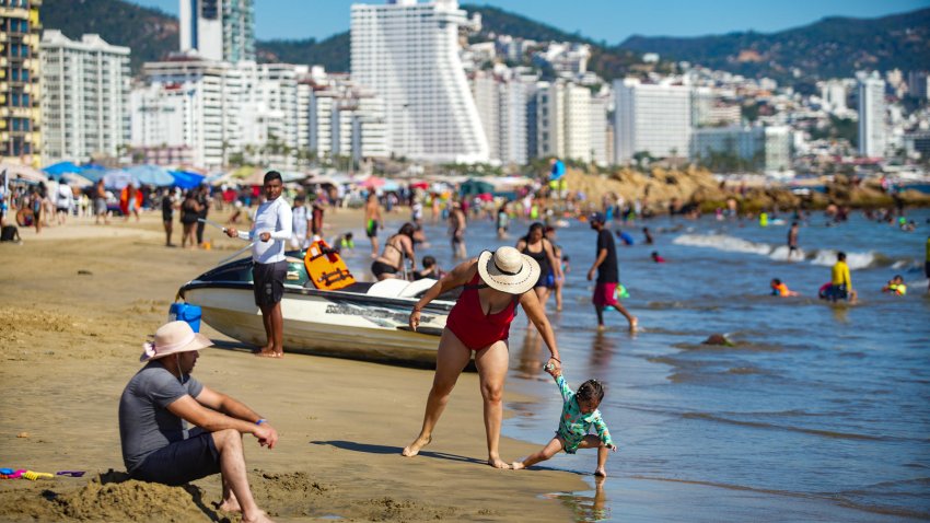 El mexicano Acapulco cierra 2024 con recuperación turística del 65 % tras los huracanes