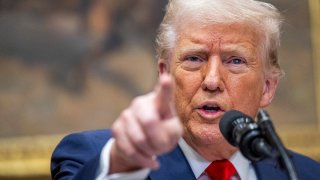 El presidente de Estados Unidos, Donald Trump, habla en la Sala Roosevelt de la Casa Blanca en Washington, DC, el 3 de marzo de 2025.