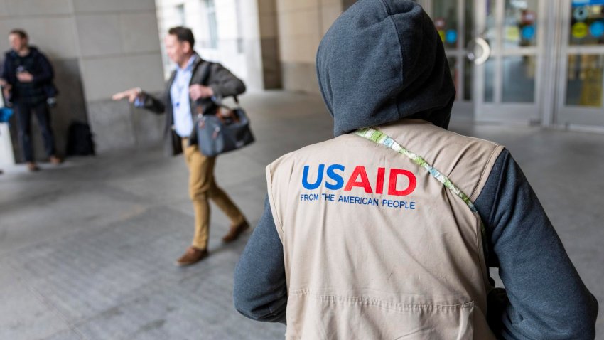 Personal de USAID recibe orden de destruir documentos clasificados, según medios de EE.UU.