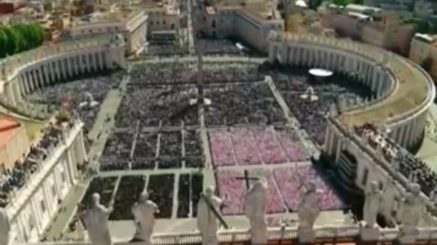 Miles despiden al papa Francisco