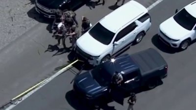 Termina en Las Vegas intensa persecución que empezó en Washington por sospechoso buscado por el FBI