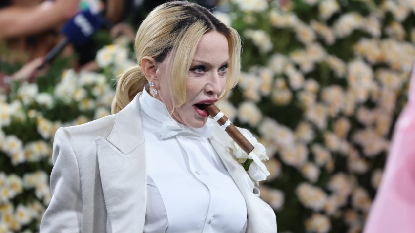 NEW YORK (United States), 05/05/2025.- Madonna poses on the red carpet for the 2025 Met Gala, the annual benefit for the Metropolitan Museum of Art’s Costume Institute, in New York, New York, USA, 05 May 2025. The event coincides with the Met Costume Institute’s spring 2025 exhibition ‘Superfine: Tailoring Black Style’ which will be on view from 10 May 2025 through 26 October 2025.  (Nueva York) EFE/EPA/JUSTIN LANE