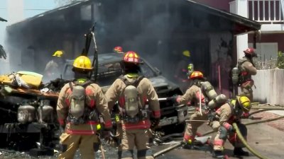 Fuego arrasa con vivienda y automóvil en segundos