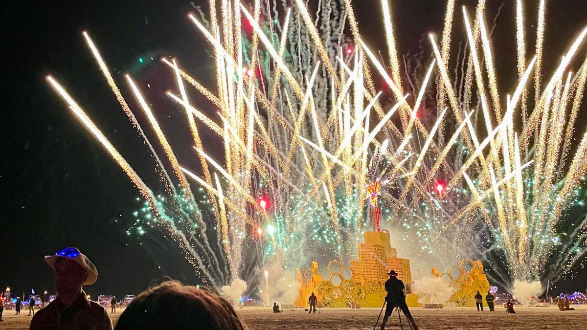 El Festival de Burning Man termina con un muerto – Telemundo Las Vegas