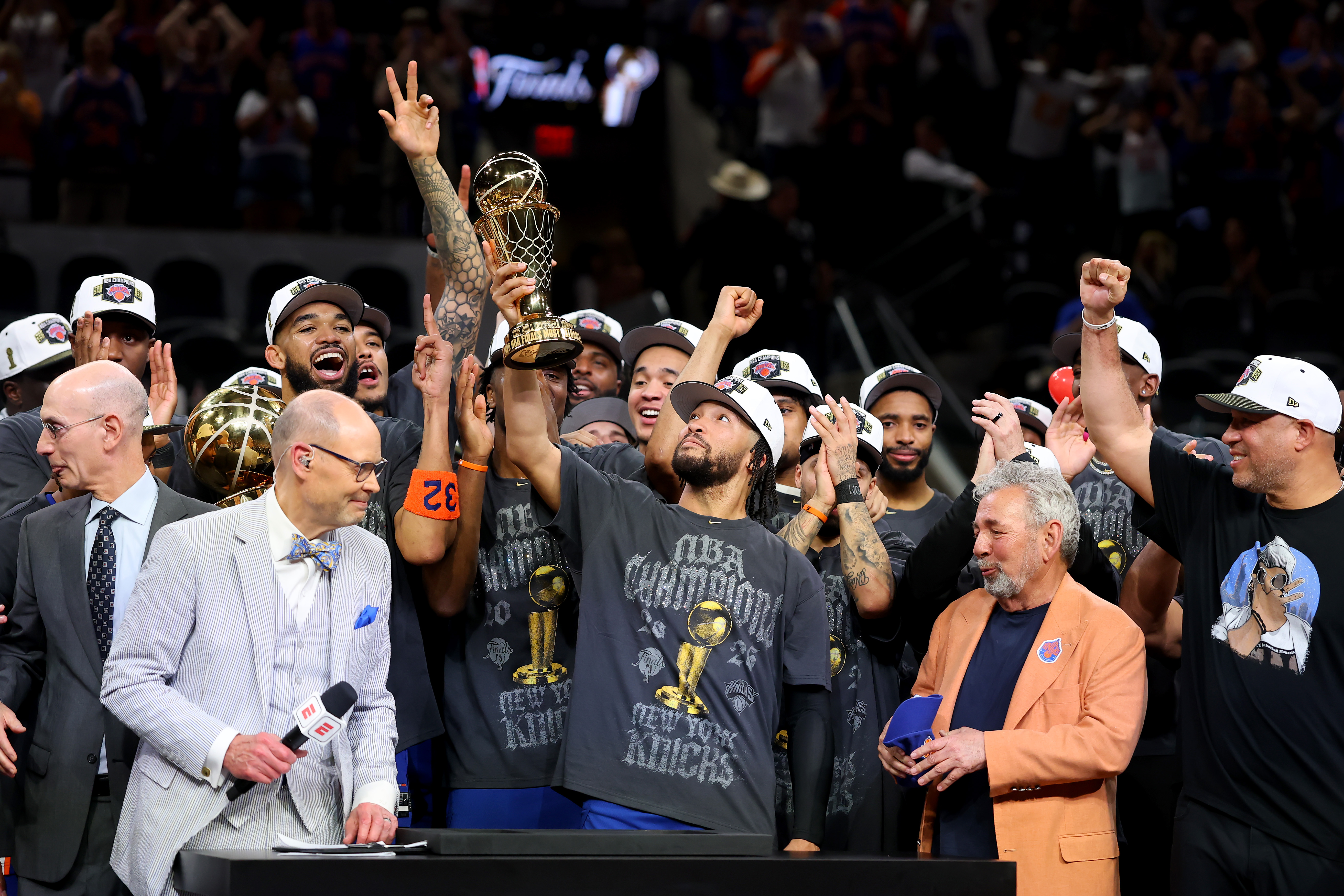 Los New York Knicks son campeones de la NBA al vencer 94-90 a los Spurs