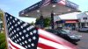 ¿Qué hay detrás de las estaciones que Trump promociona por su gasolina barata?