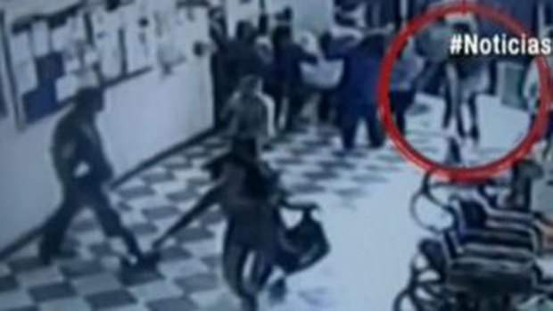 Video: Balas entre ladrones y policía en hospital