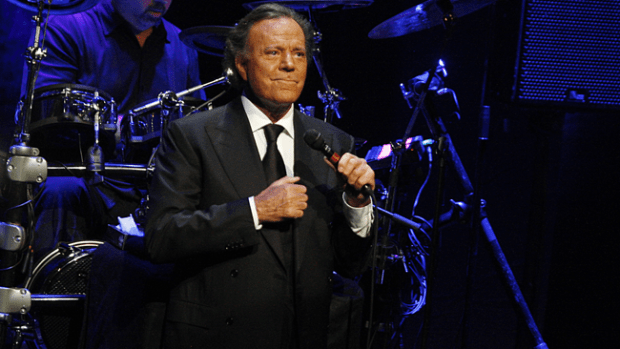 Video: Preocupa la salud de Julio Iglesias