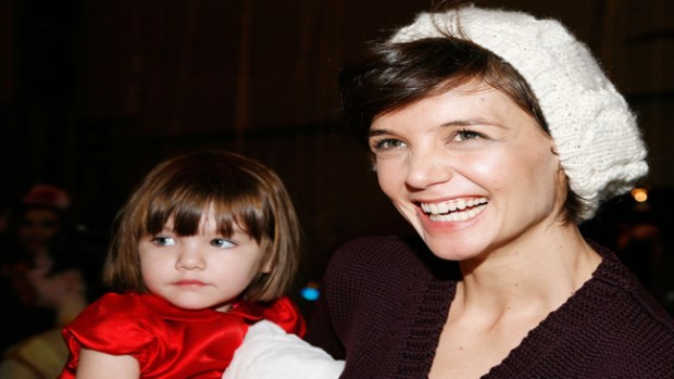 Video: Katie Holmes ya tendría novio