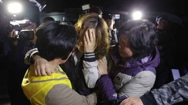 Video: Pasan de 100 las víctimas del Sewol