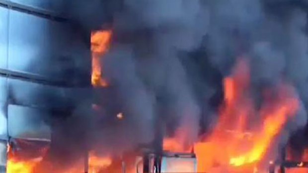 Video: Guerrero: incendian palacio de gobierno