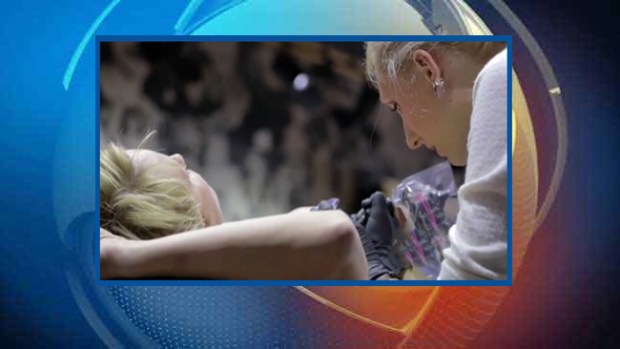 Video: Después del cáncer de seno, ¡tatuajes!