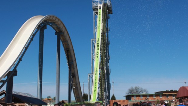 Video: Sube al tobogán más alto del mundo
