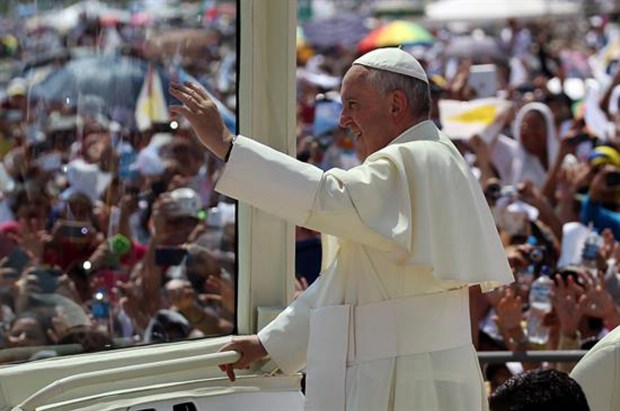 Papa Francisco ya está en Bolivia