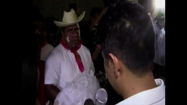 Alcalde en México se casa con cocodrilo