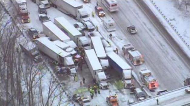 Video: 3 muertos en choque múltiple en Indiana
