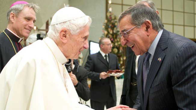 Secretario de Defensa recibido por el Papa