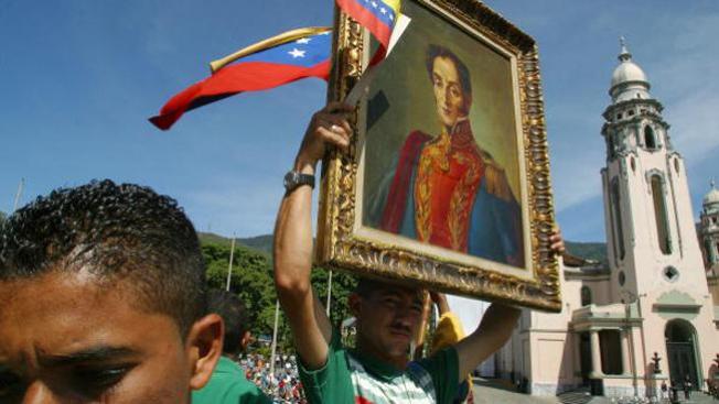 Venezuela: Simón Bolívar manzana de la discordia